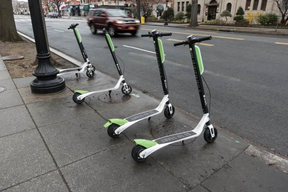 "Shared electric scooters" were born in Singapore, and it may not be possible to implement them in China!